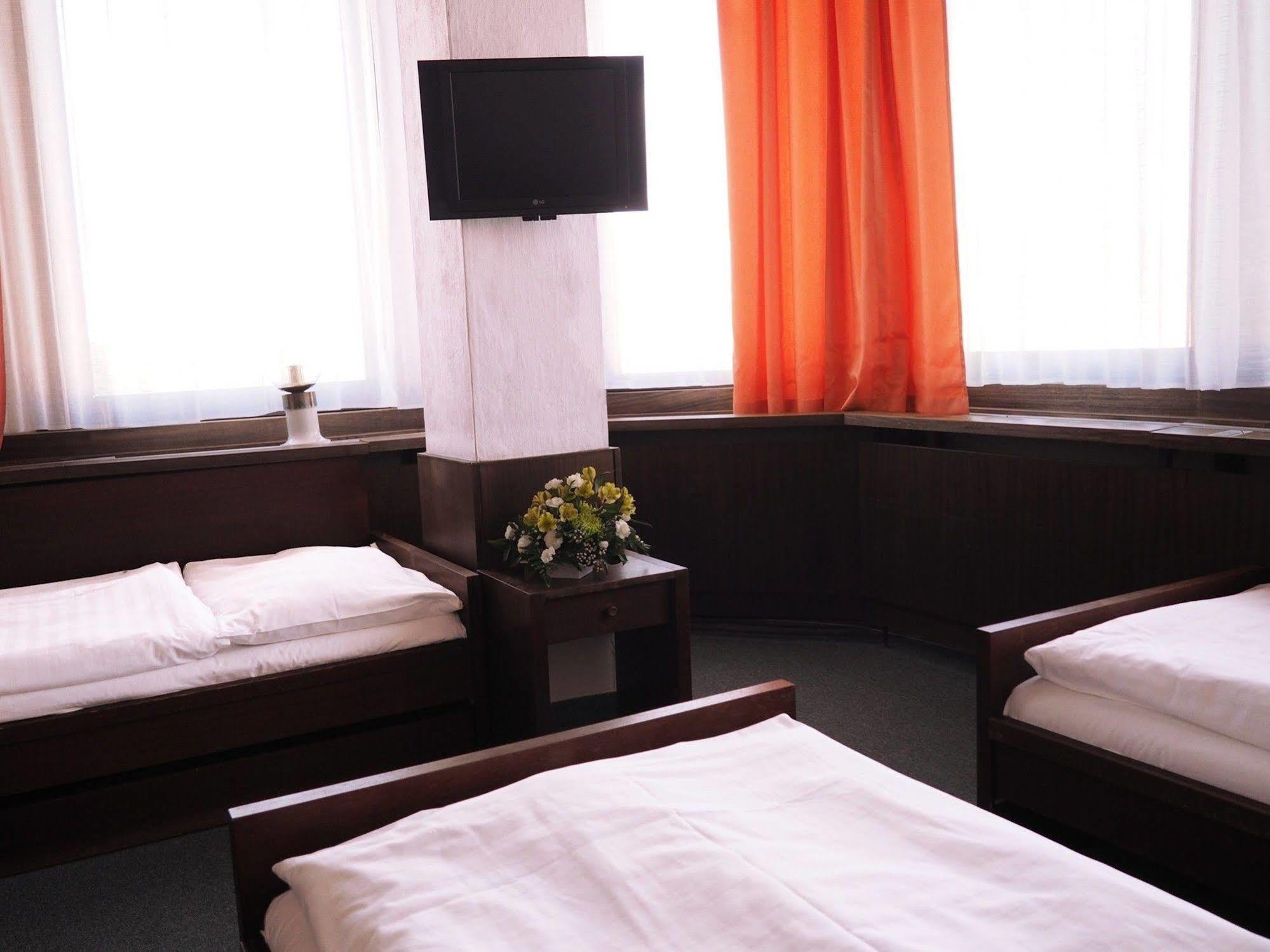 Hotel Vladimir Usti nad Labem Exterior photo