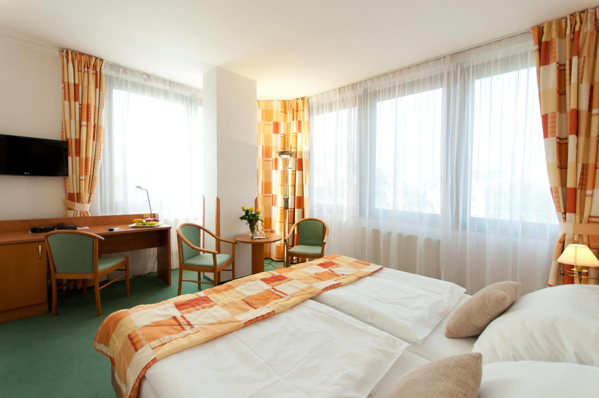 Hotel Vladimir Usti nad Labem Exterior photo